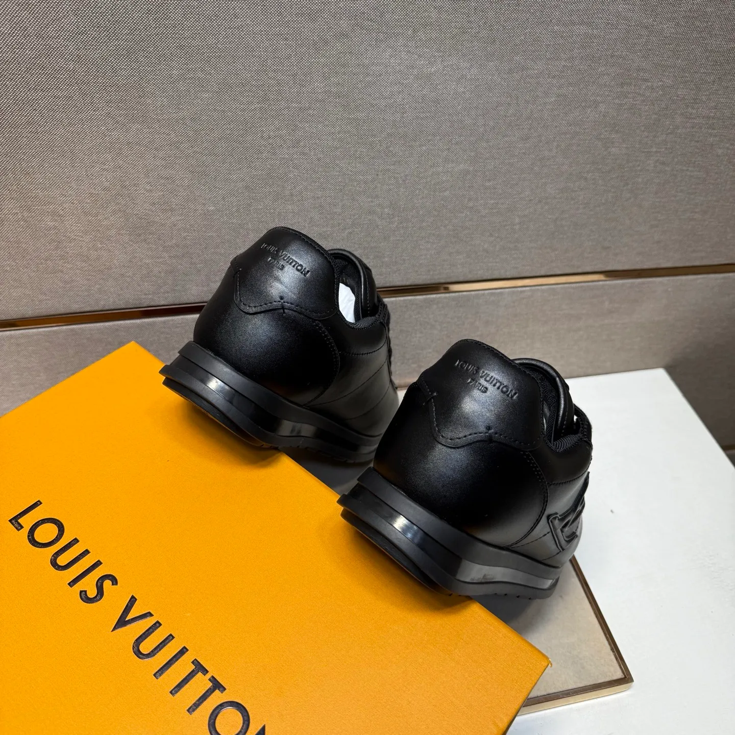 Men's men's shoes 💰pp560 [LV～] Men's casual shoes 2025z cabinet sales simultaneously 🔶Size: 38-44 #️⃣ 🔷5 colors🔜The upper is made of multi-material splicing➕Mesh lining, comfortable and breathable, sole: original comfortable and wear-resistant outsole, ⚠️real thing📱photographed🎬real thing is better📢📢📢
